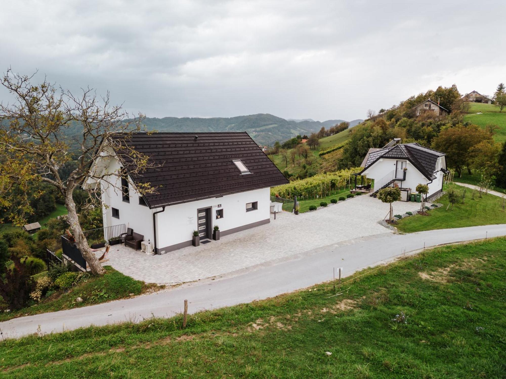 Tanja S Holiday Home In Nature With Sauna And Hot Tub Gorica pri Slivnici Exteriör bild