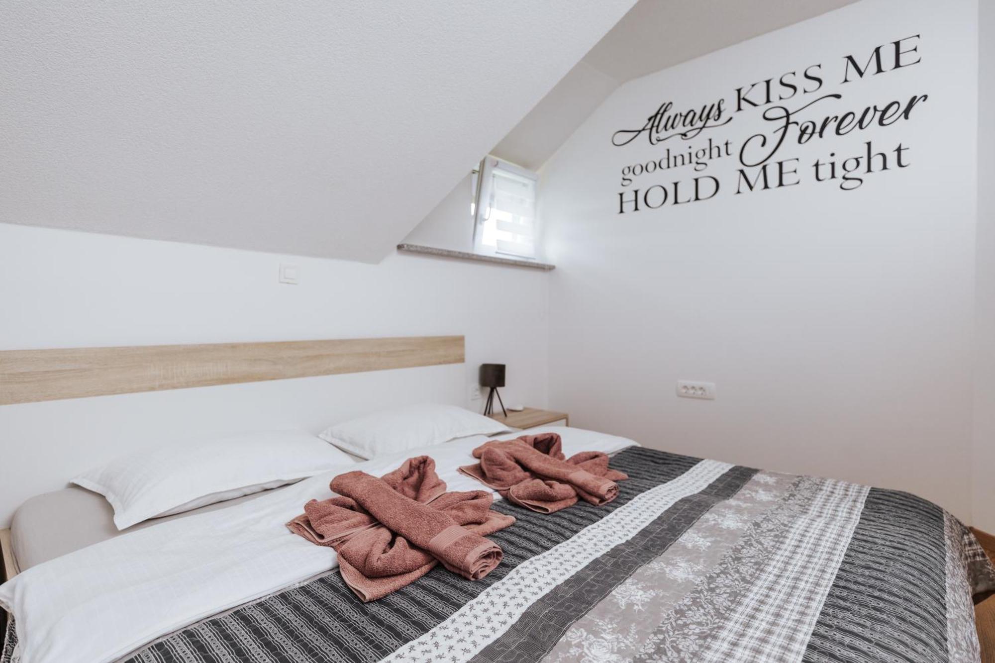 Tanja S Holiday Home In Nature With Sauna And Hot Tub Gorica pri Slivnici Exteriör bild